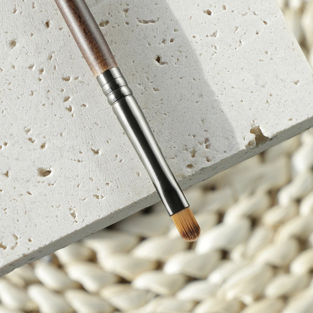 Makeup Lip Brush Fashion Lipstick Concealer Brush Professional Makeup Tool for Lip Liner Gloss kit pincel maquiagem